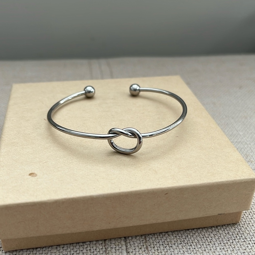 Silver Knot Bracelet